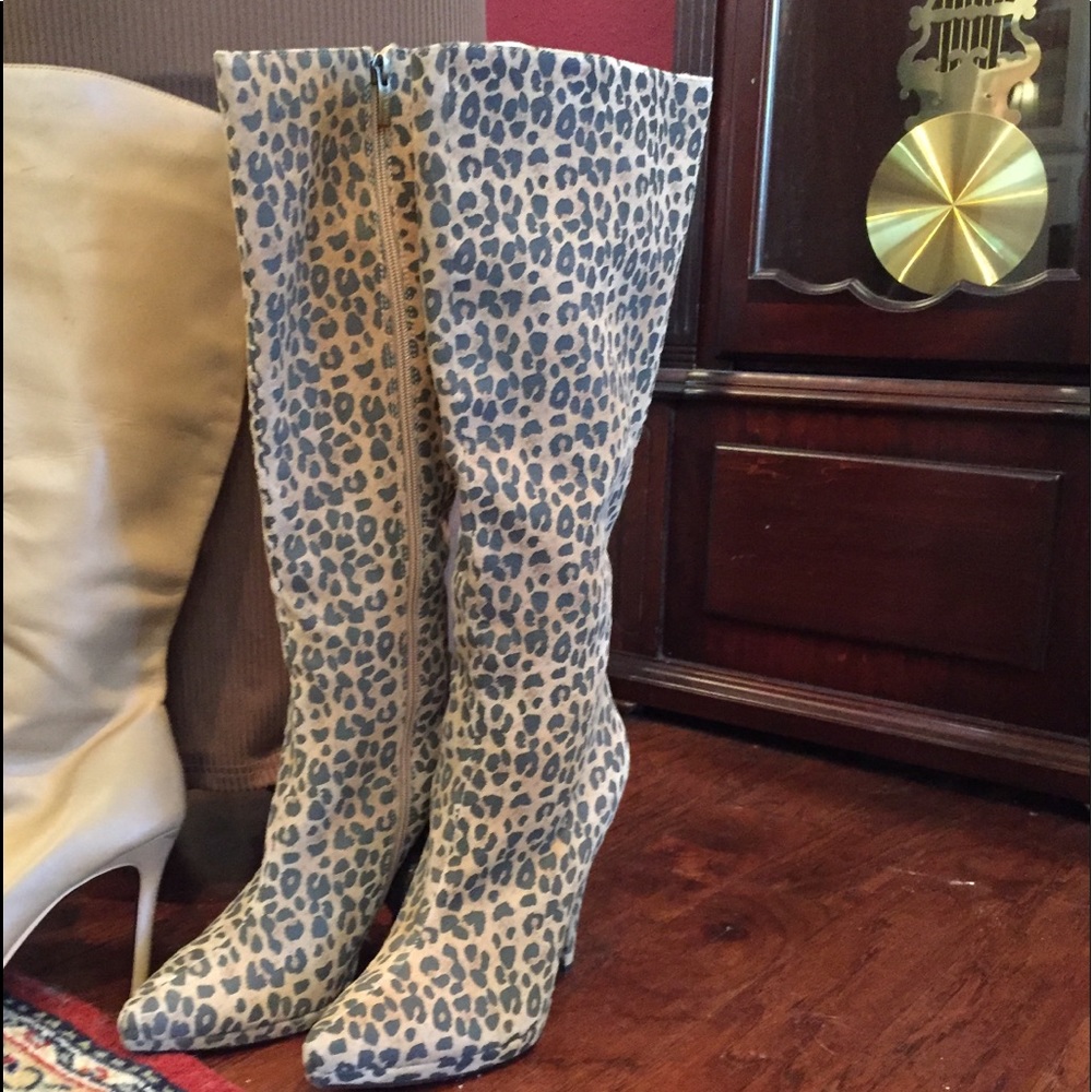 Victoria’s Secret/Stiletto Boot - 4 1/2in.
